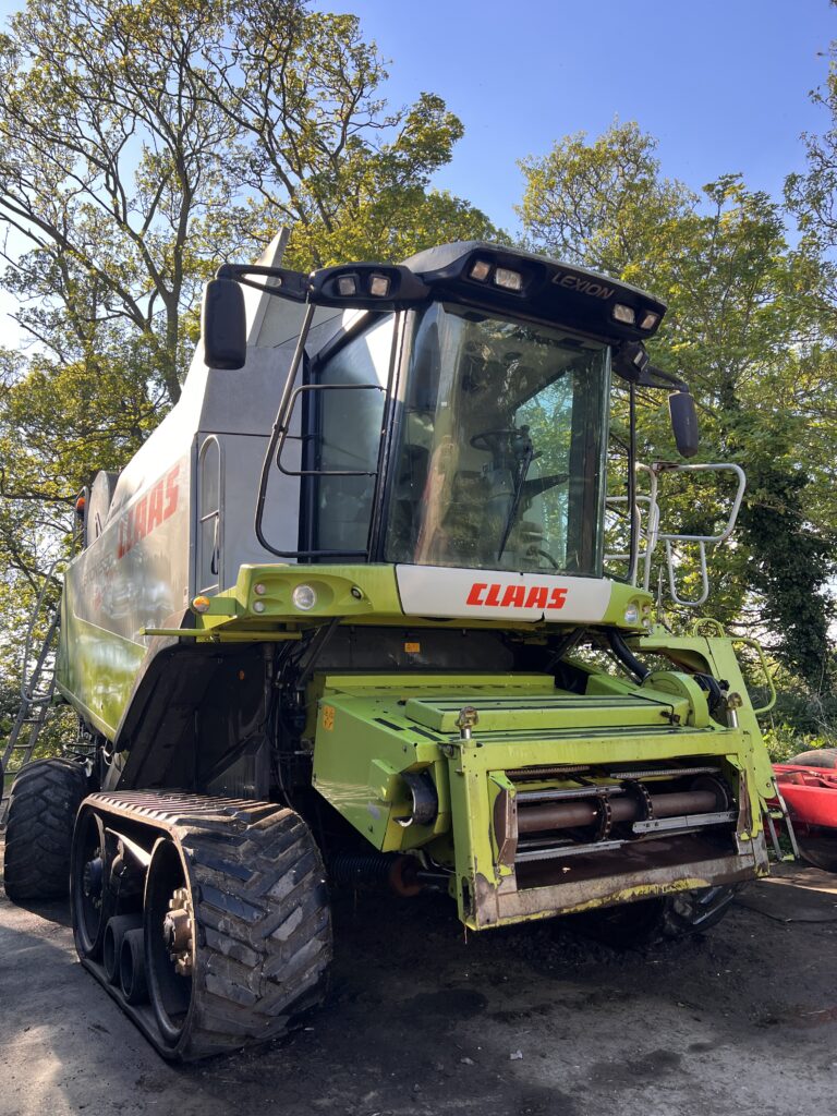 Claas lexion 560 TT Harvester