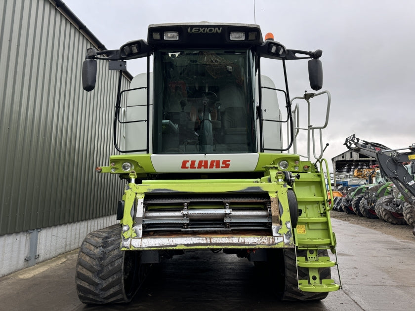 Claas Lexion 600TT c/w V1200 Header Harvester