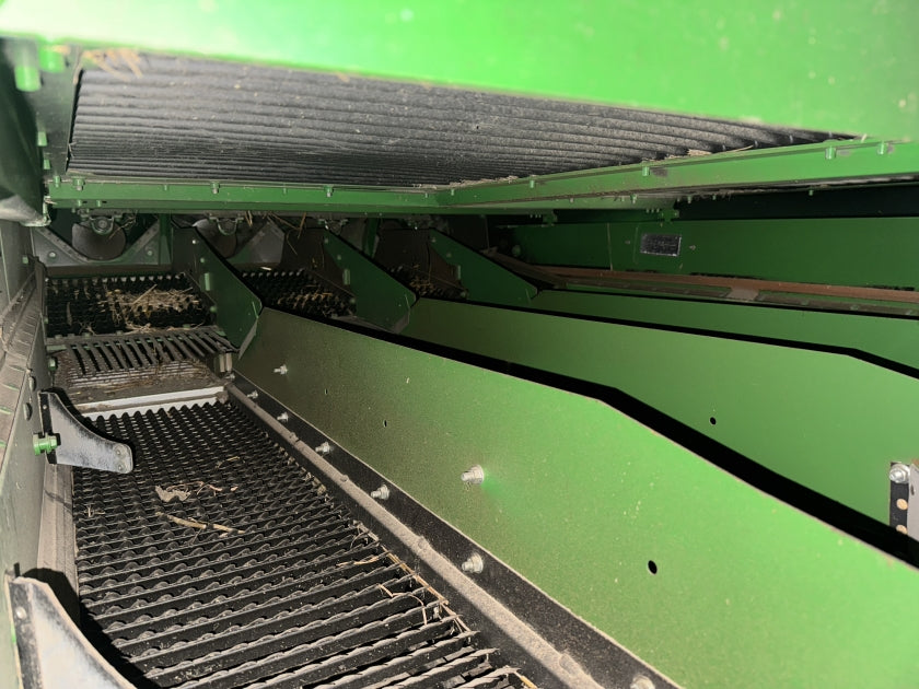 John Deere S785 4WD c/w 735D Header