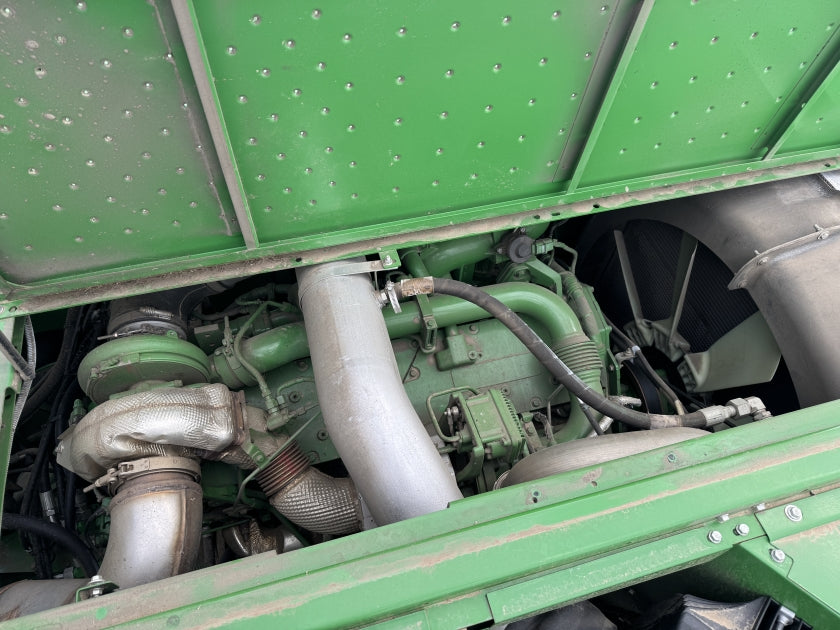 John Deere S785 4WD c/w 735D Header