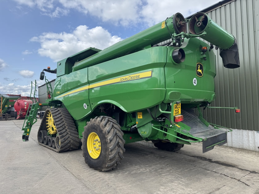 John Deere S785 4WD c/w 735D Header