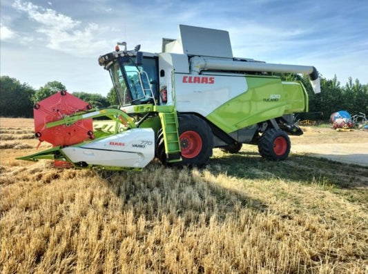 Claas Tucano 570 Harvester