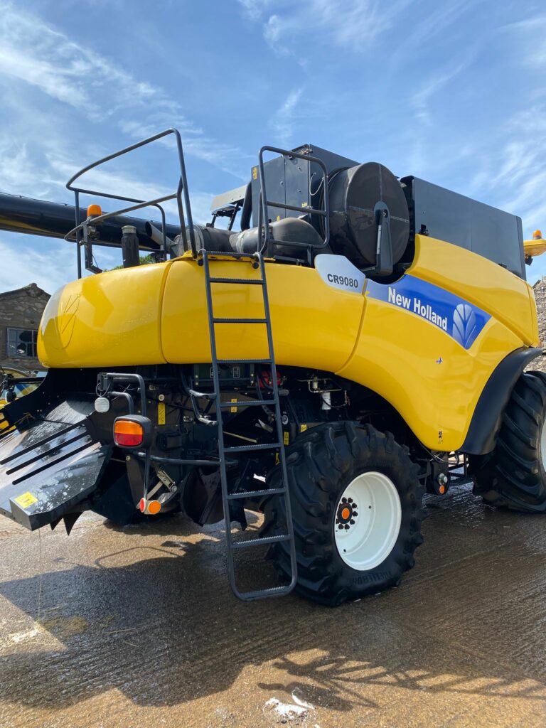 New Holland CR9080 Combine 2009 Harvester