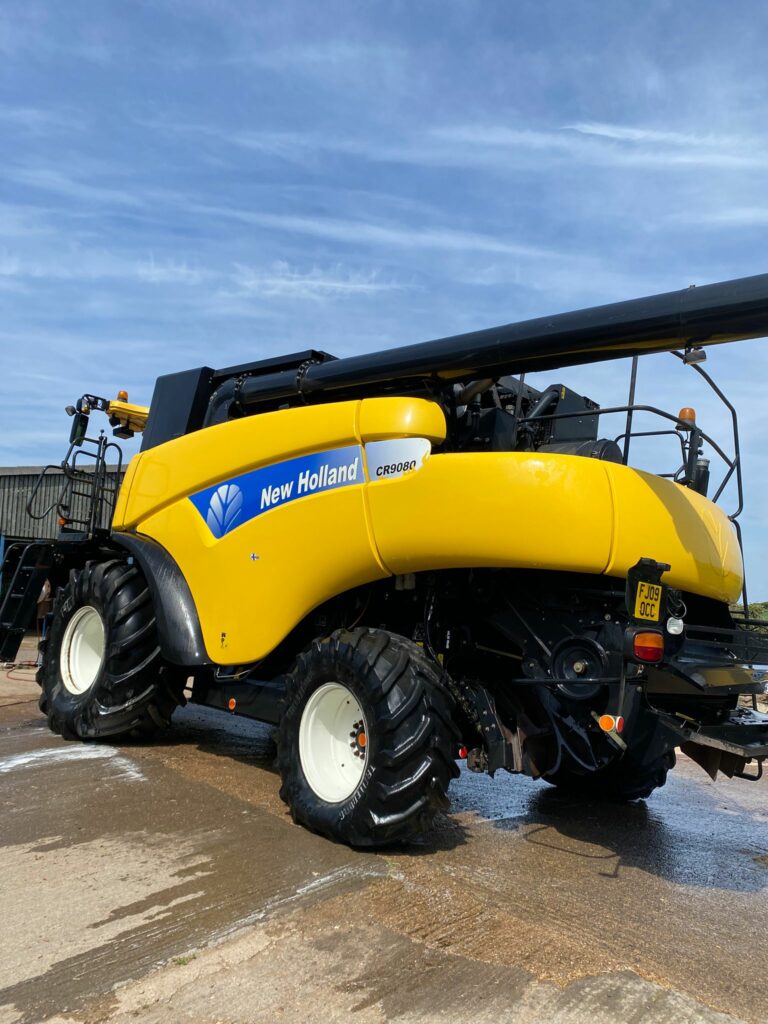 New Holland CR9080 Combine 2009 Harvester