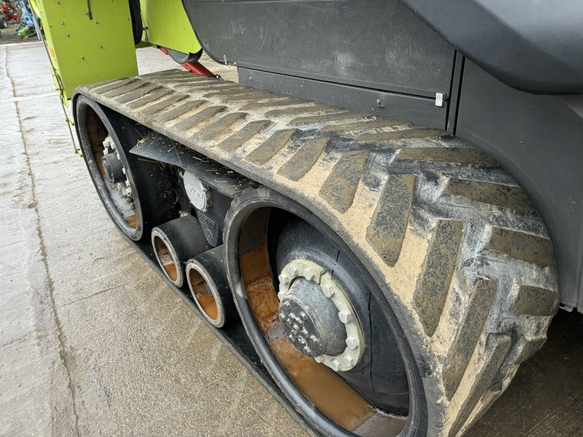 Claas Lexion 600TT c/w V1200 Header Harvester