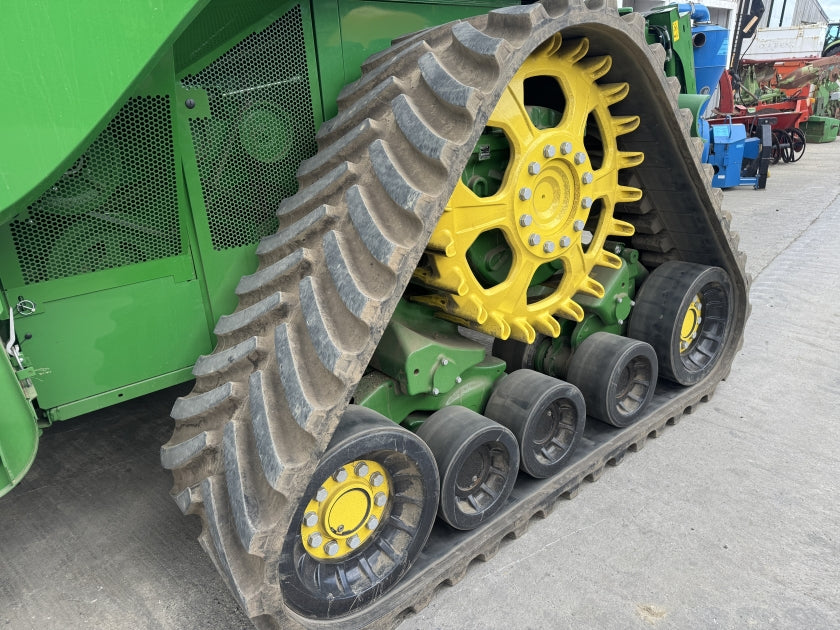 John Deere S785 4WD c/w 735D Header